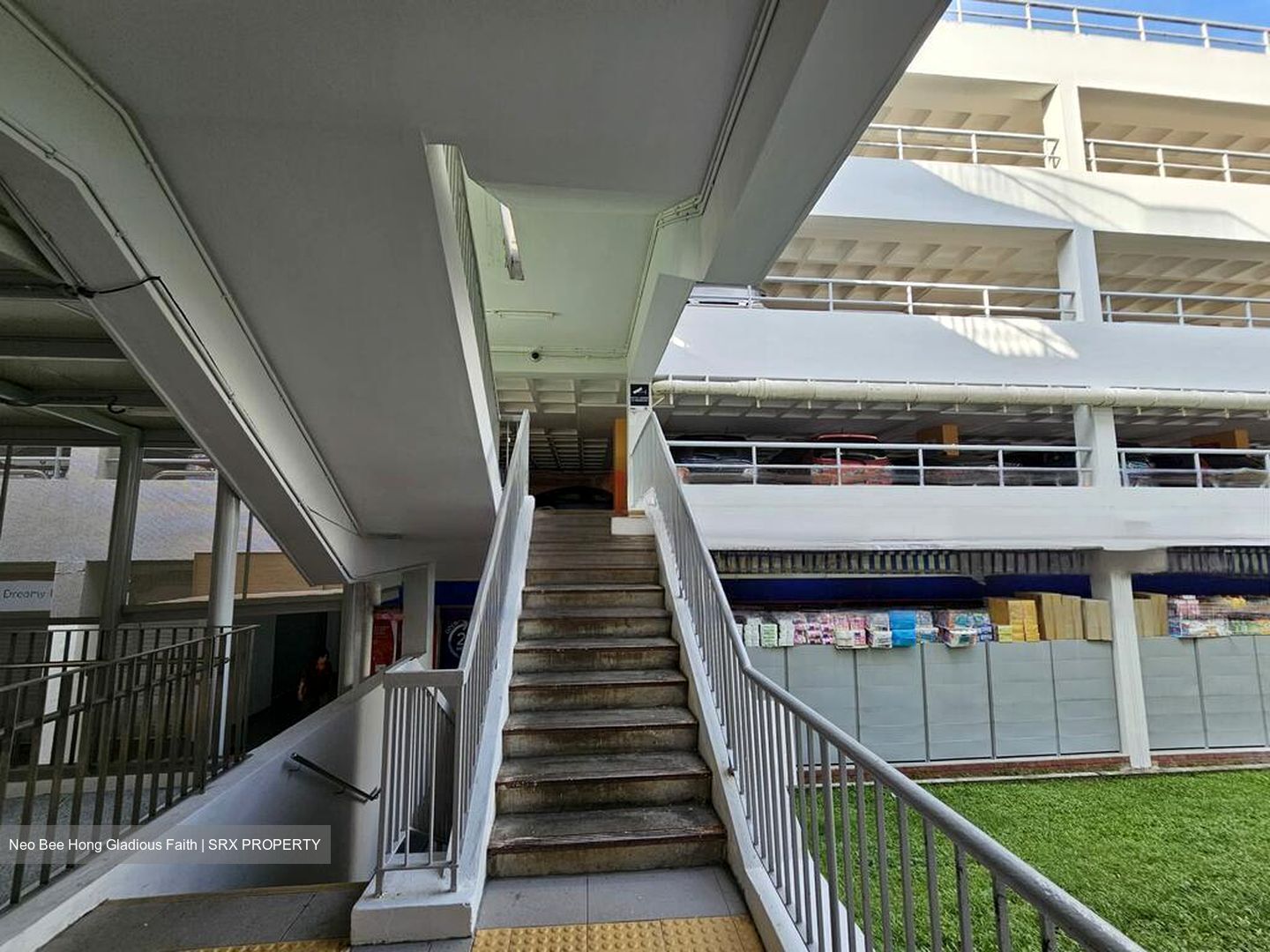 Tampines Street 44 (D18), Shop House #460822061